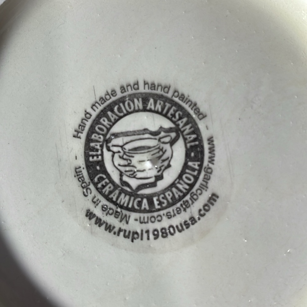 Hand made and hand painted elaboracion artesanal bowl with raised pattern. - Picture 4 of 9